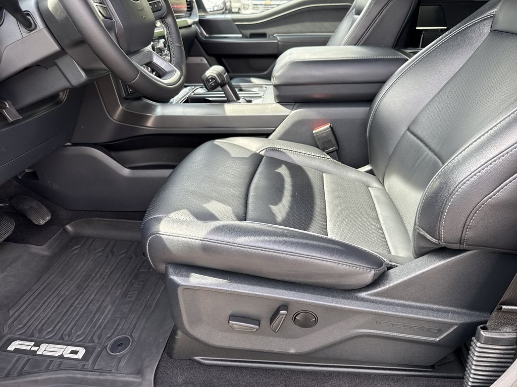 2025 Ford F-150 Lariat - Photo 9