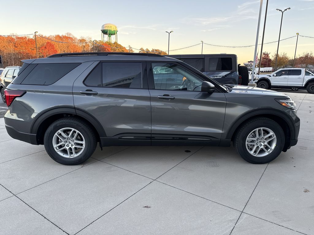 2026 Ford Explorer Active - Photo 15