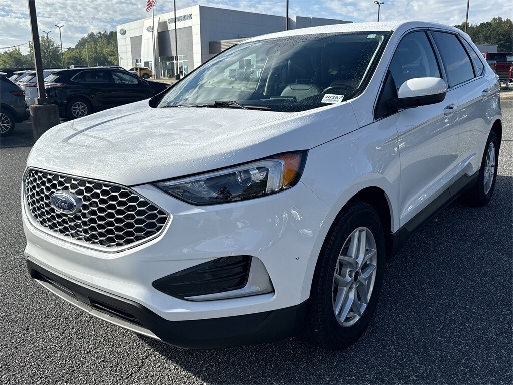 Used 2024 Ford Edge SEL SUV