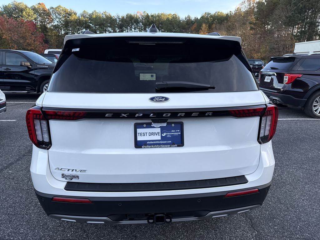 2026 Ford Explorer Active - Photo 6