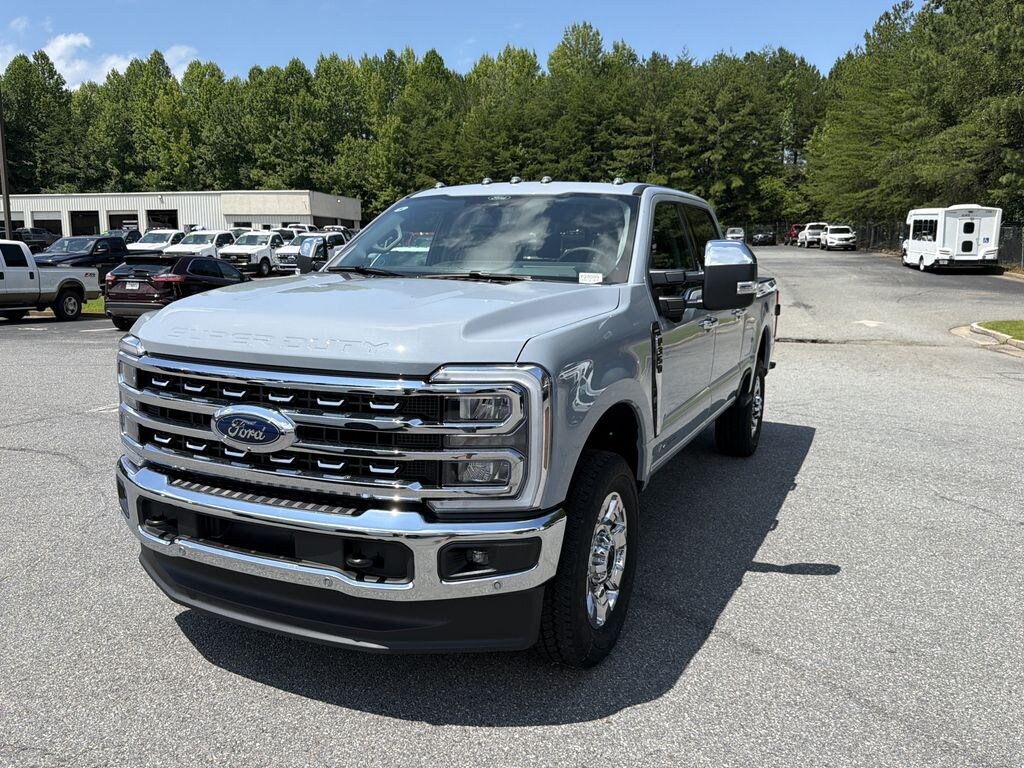 New 2026 Ford F-350SD Lariat Truck