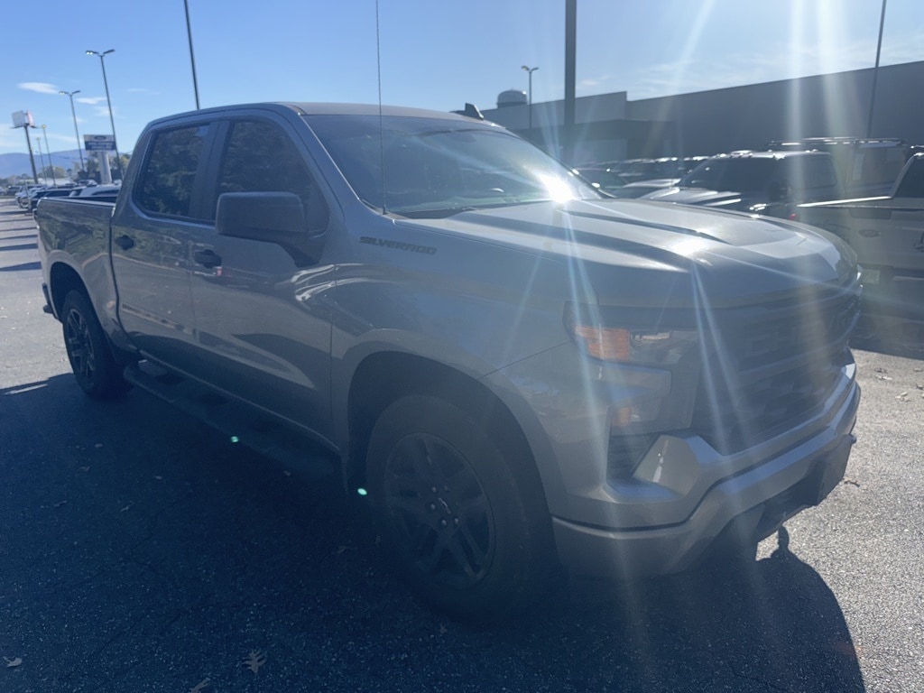 Used 2023 Chevrolet Silverado 1500 Custom Crew Cab Short Bed Truck