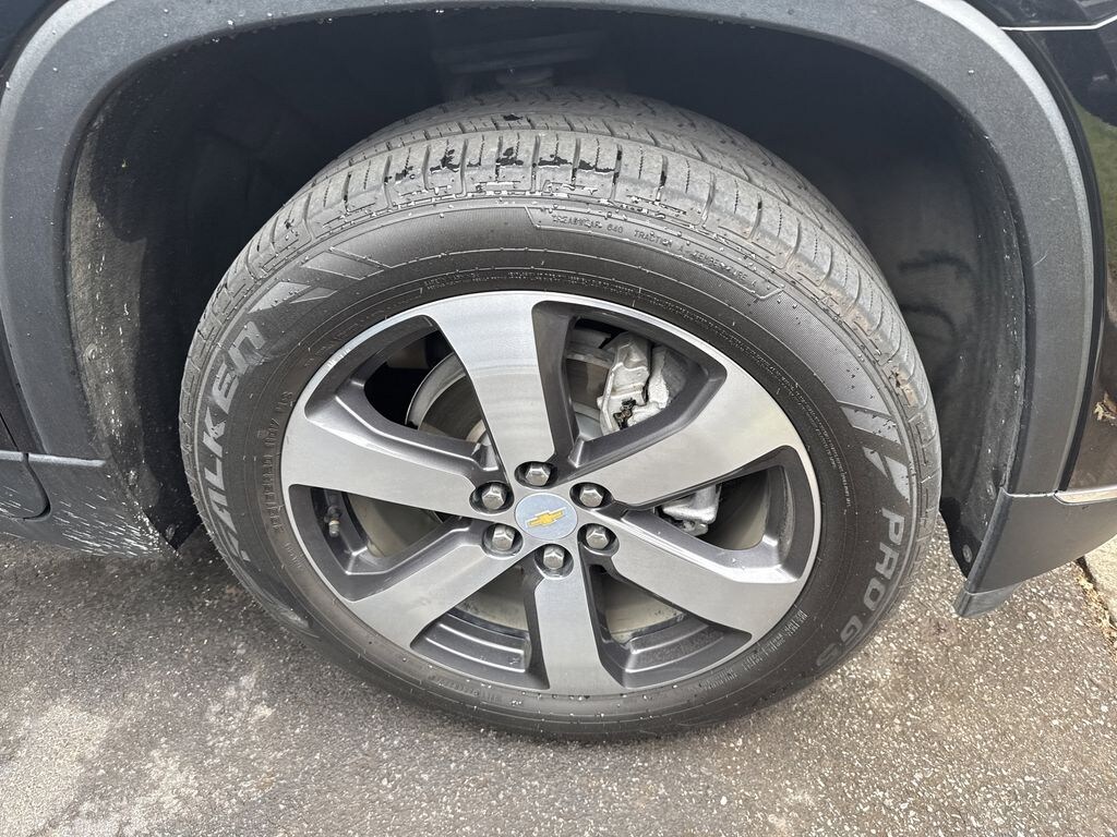 Used 2021 Chevrolet Traverse LT Leather SUV