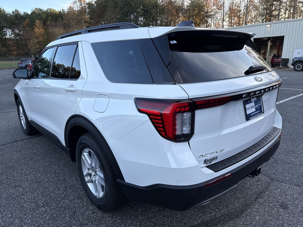 2026 Ford Explorer Active - Photo 5