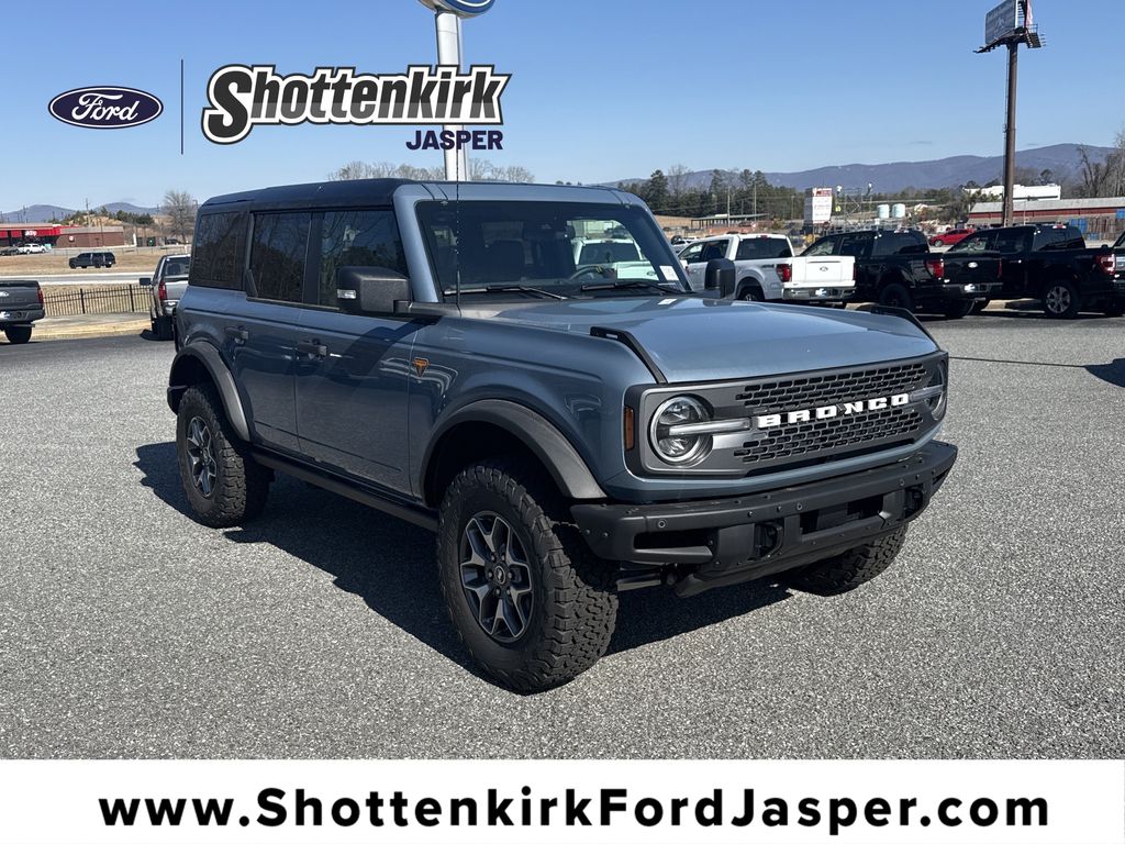 2025 Ford Bronco Badlands SUV
