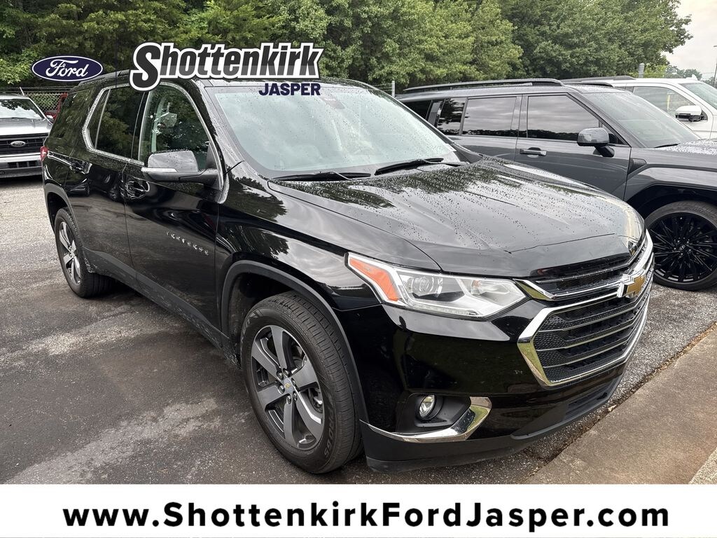 Used 2021 Chevrolet Traverse LT Leather SUV