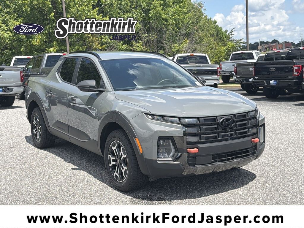 Used 2025 Hyundai Santa Cruz XRT Crew Cab Short Bed Truck