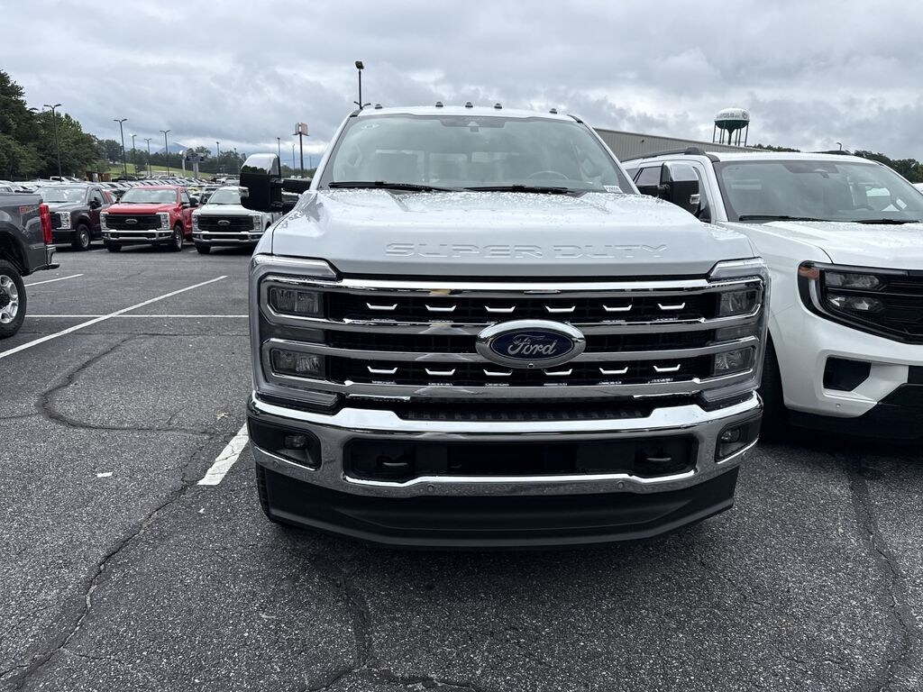 New 2026 Ford F-350SD Lariat Truck