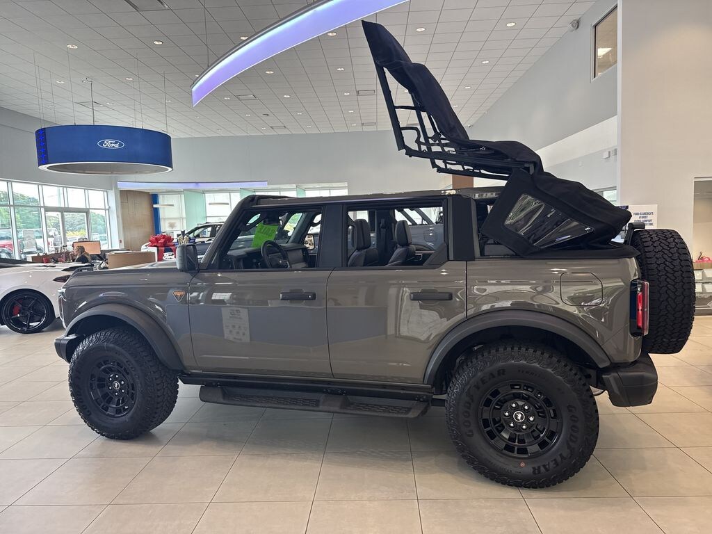 New 2026 Ford Bronco Badlands SUV