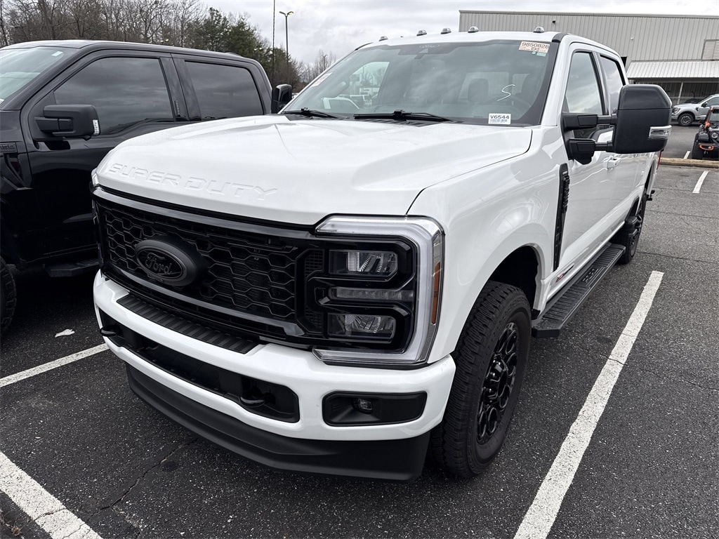 Used 2025 Ford F-250 Lariat Crew Cab Truck