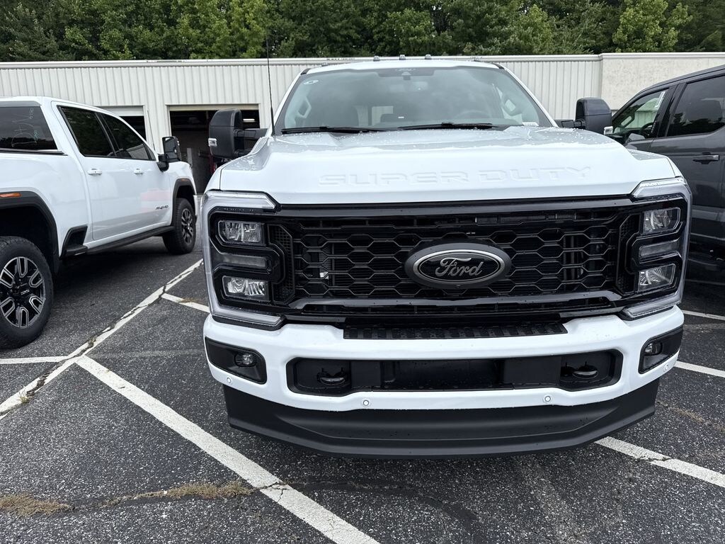 New 2026 Ford F-350SD Lariat Truck