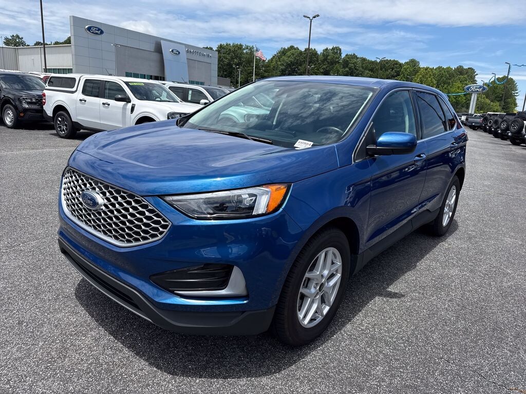Used 2024 Ford Edge SEL SUV