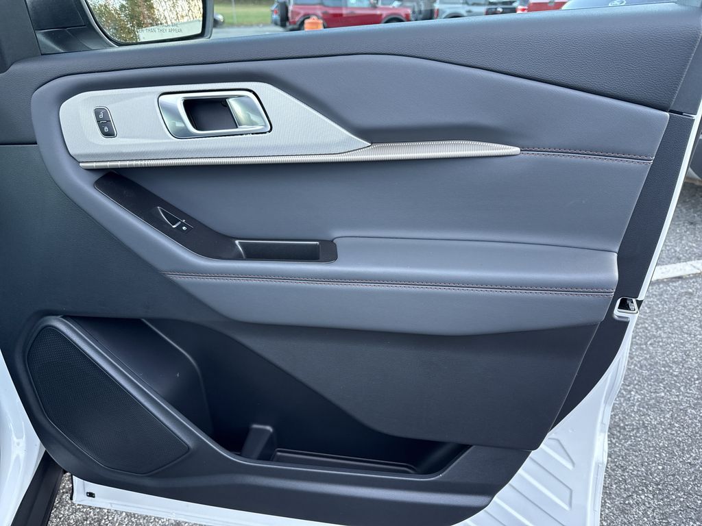 2026 Ford Explorer Active - Photo 14