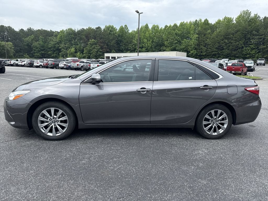 Used 2016 Toyota Camry XLE Sedan