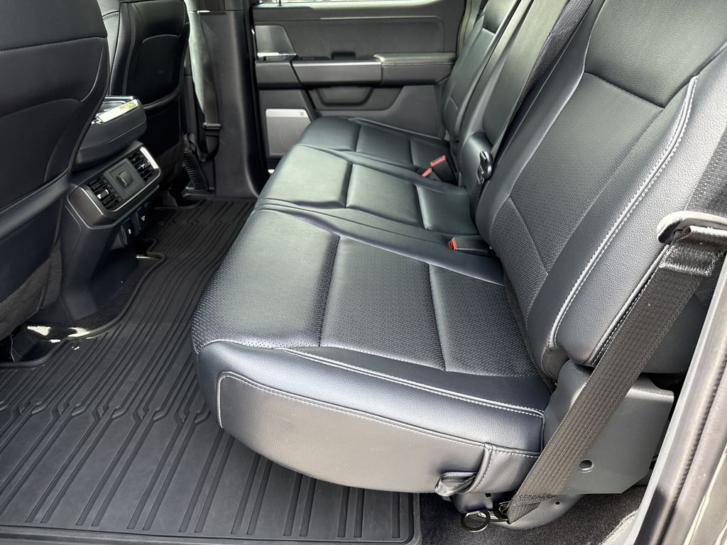 2025 Ford F-150 Lariat - Photo 19