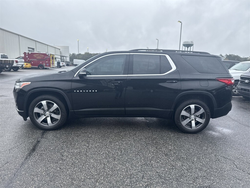 Used 2021 Chevrolet Traverse LT Leather SUV