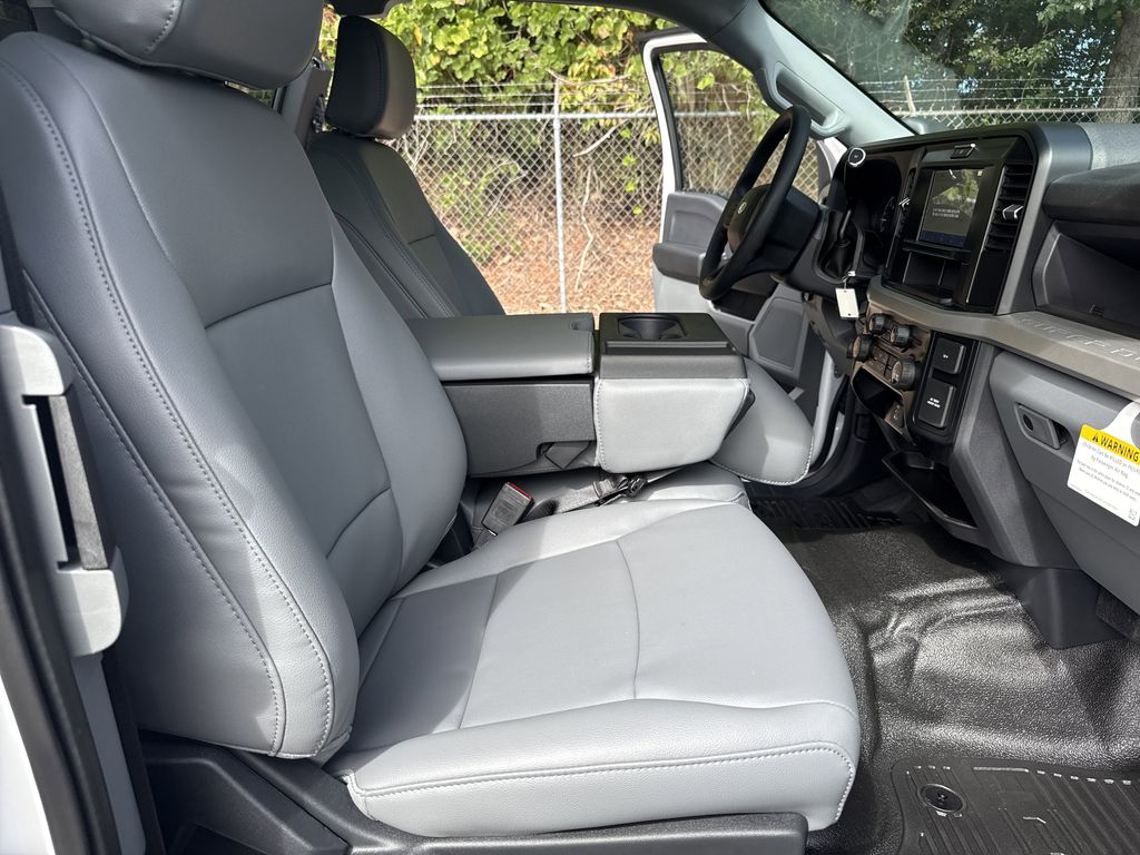 2026 Ford F-350 Super Duty XL - Photo 15