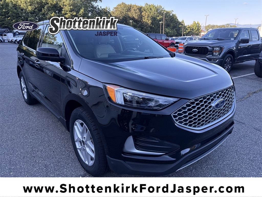 Used 2024 Ford Edge SEL SUV