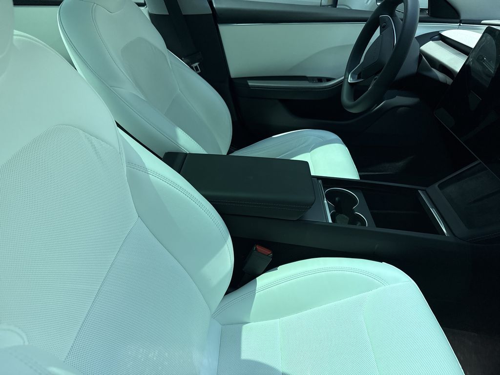2024 Tesla Model 3 Long Range - Photo 18
