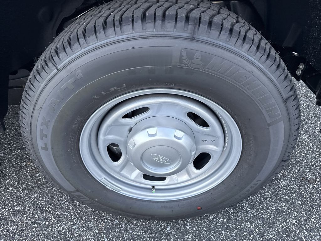 2026 Ford F-350 Super Duty XL - Photo 13