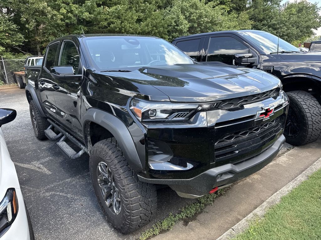 Used 2024 Chevrolet Colorado