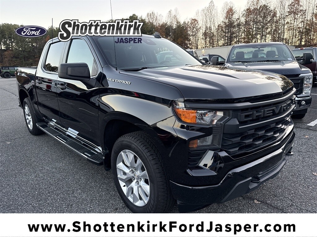 Used 2022 Chevrolet Silverado 1500 Custom Crew Cab Short Bed Truck