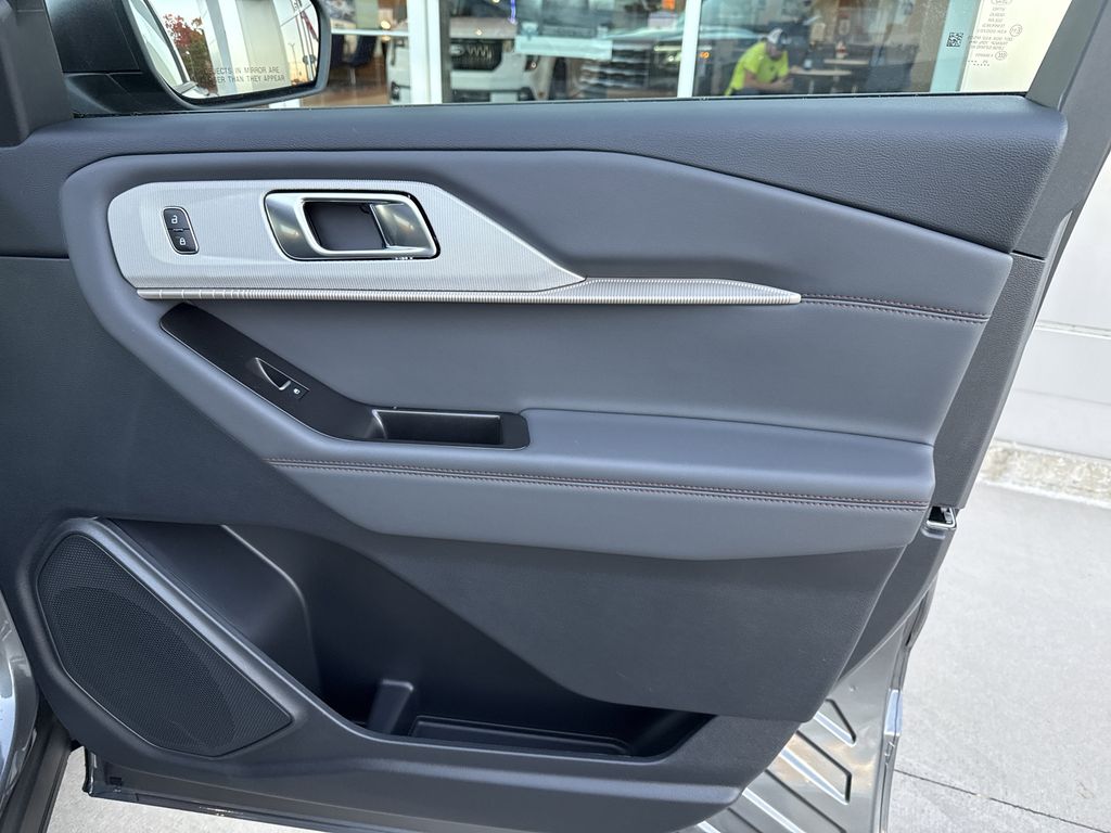 2026 Ford Explorer Active - Photo 24