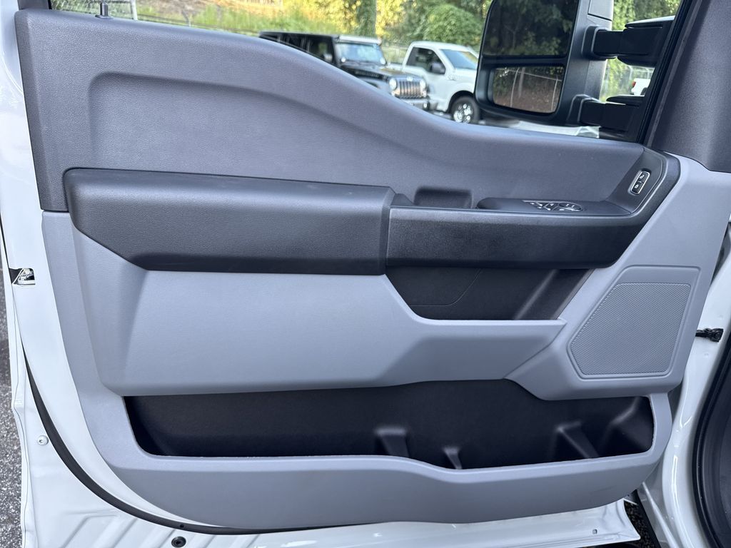 2026 Ford F-350 Super Duty XL - Photo 10