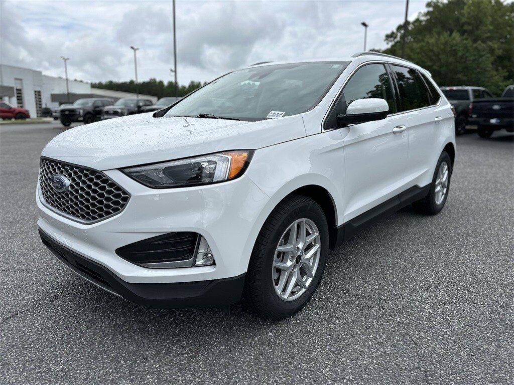 Used 2024 Ford Edge SEL SUV