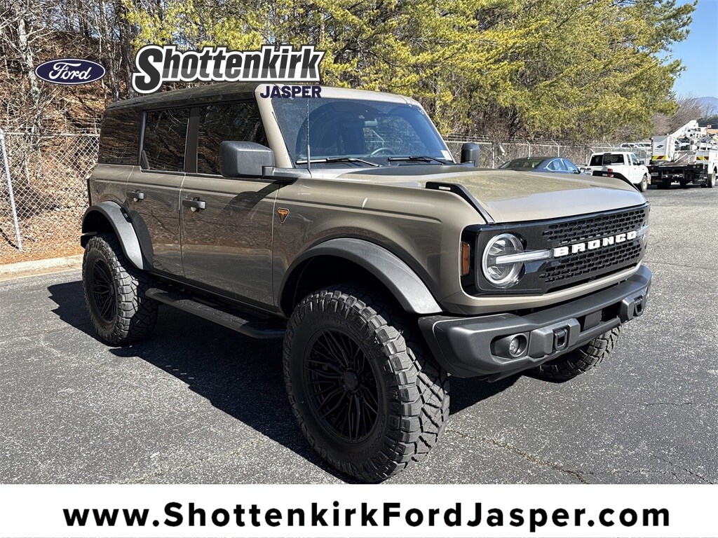 New 2025 Ford Bronco Badlands SUV