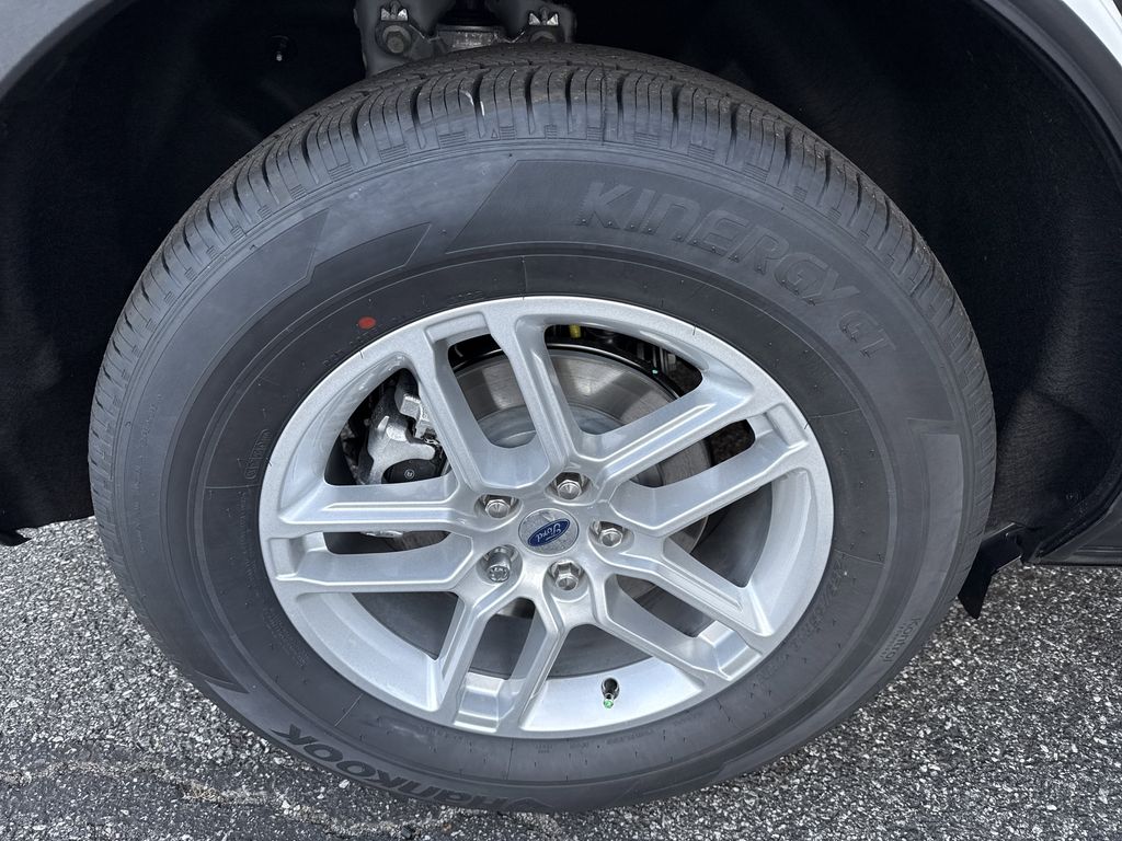 2026 Ford Explorer Active - Photo 18