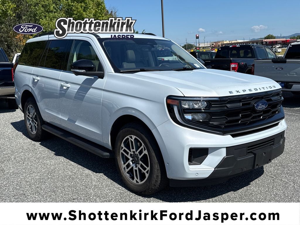 Used 2025 Ford Expedition Active SUV