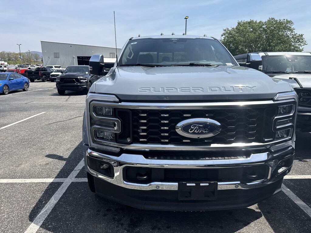 Used 2026 Ford F-450 King Ranch DRW Crew Cab Long Bed Truck