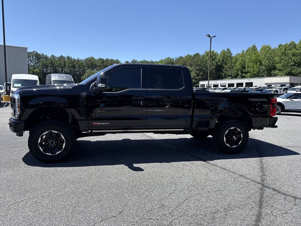 Used 2025 Ford F-250 Lariat Crew Cab Truck