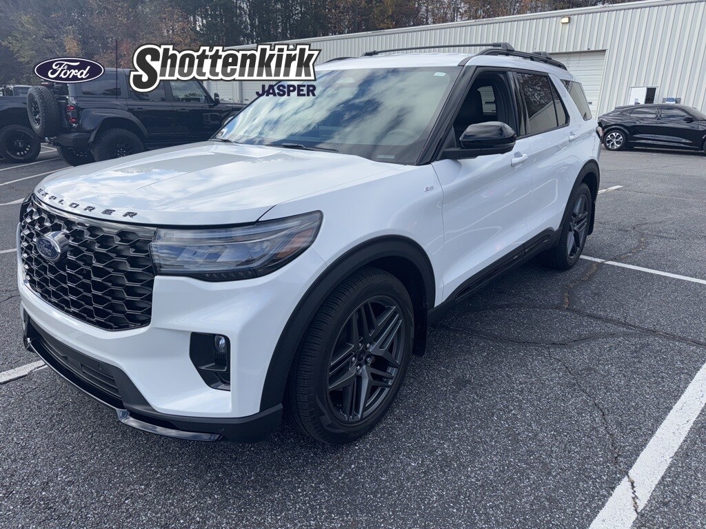 Used 2025 Ford Explorer ST-Line SUV
