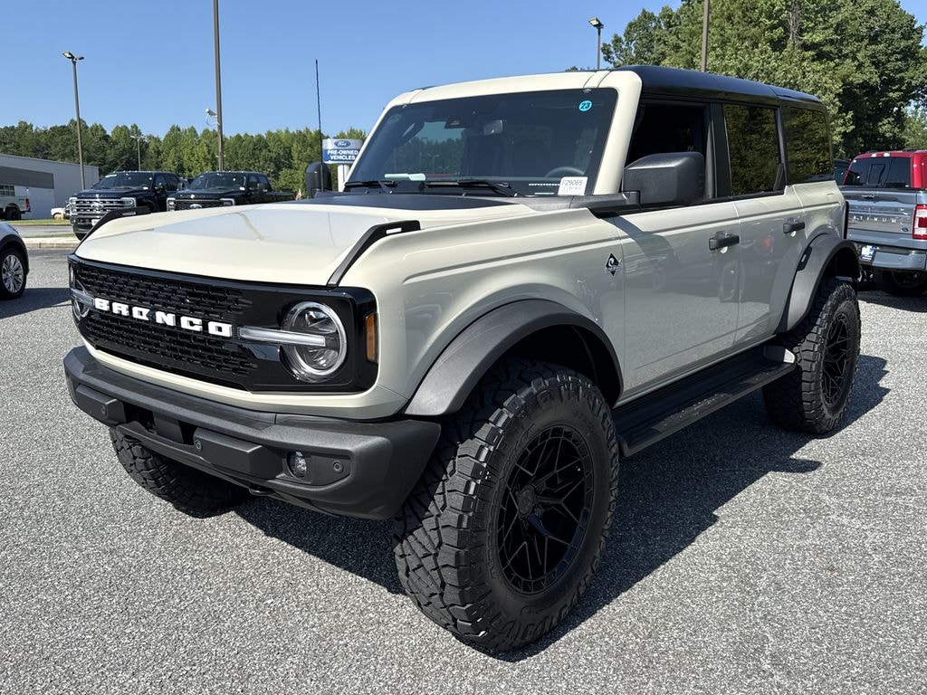 New 2026 Ford Bronco Outer Banks SUV