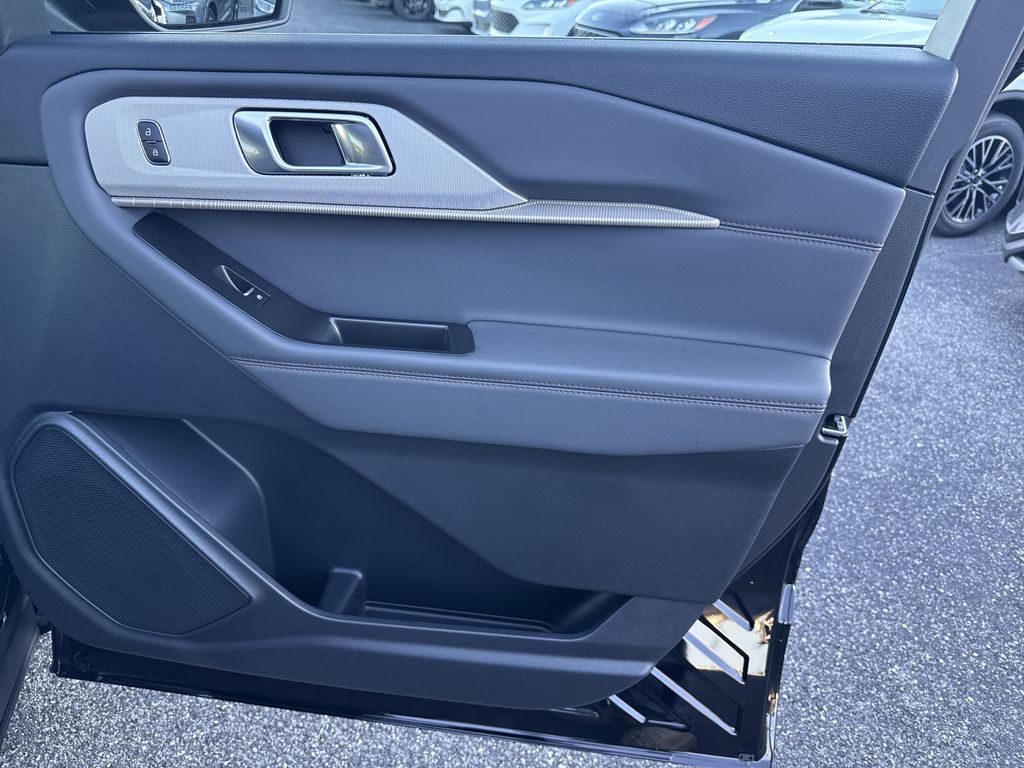 2026 Ford Explorer Active - Photo 14
