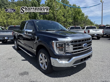 2023 Ford F-150 Lariat Crew Cab Truck
