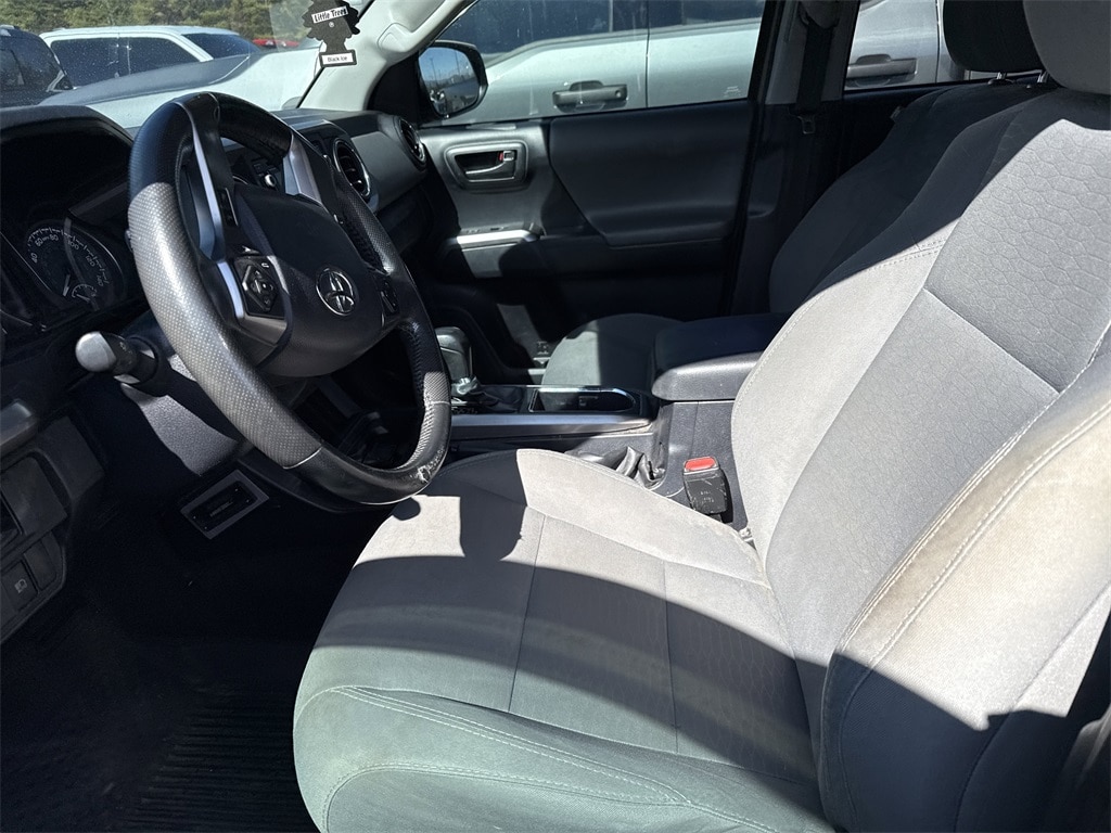 Used 2018 Toyota Tacoma SR5 Crew Cab Short Bed Truck