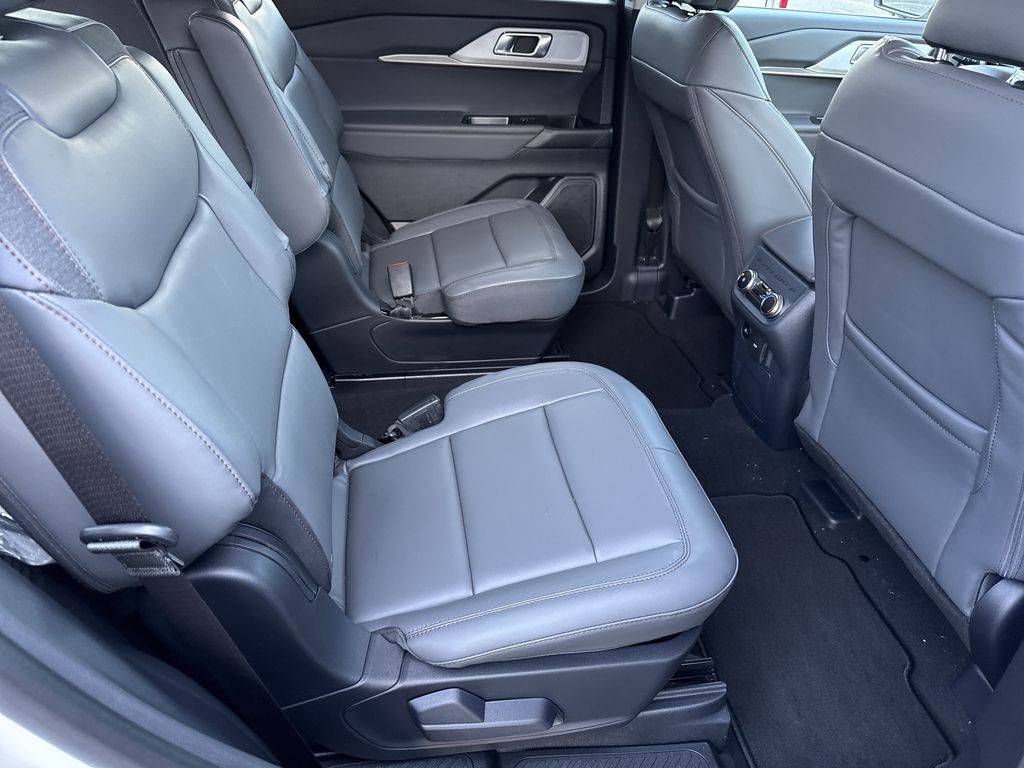 2026 Ford Explorer Active - Photo 15