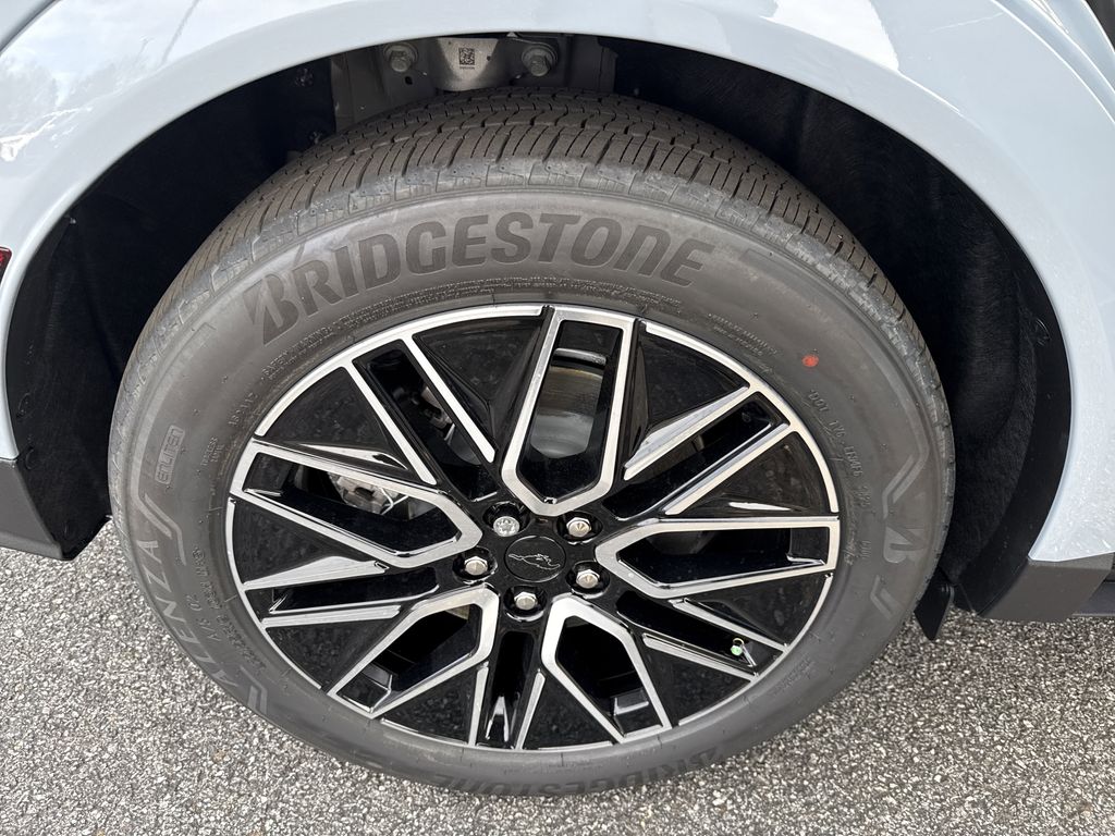 2025 Ford Mustang Mach-E Premium - Photo 18