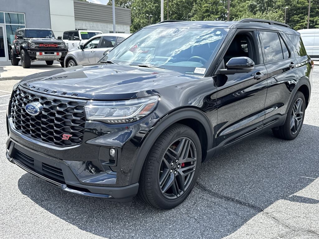 Used 2025 Ford Explorer ST SUV
