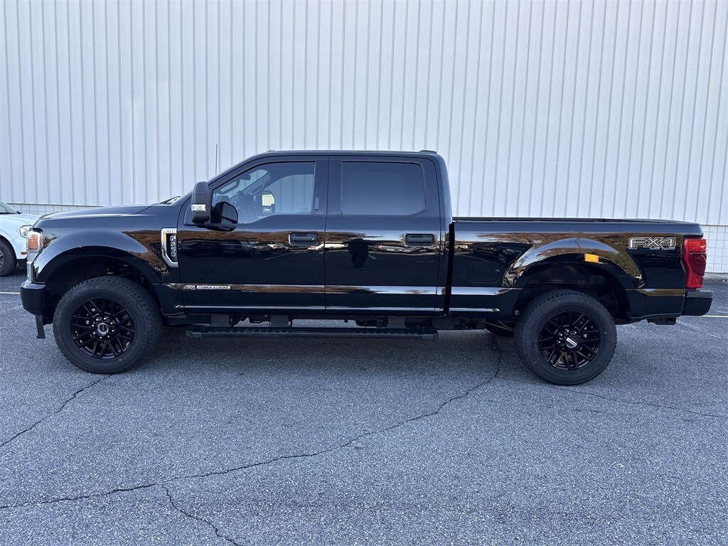 Used 2022 Ford F-250 XLT Crew Cab Truck