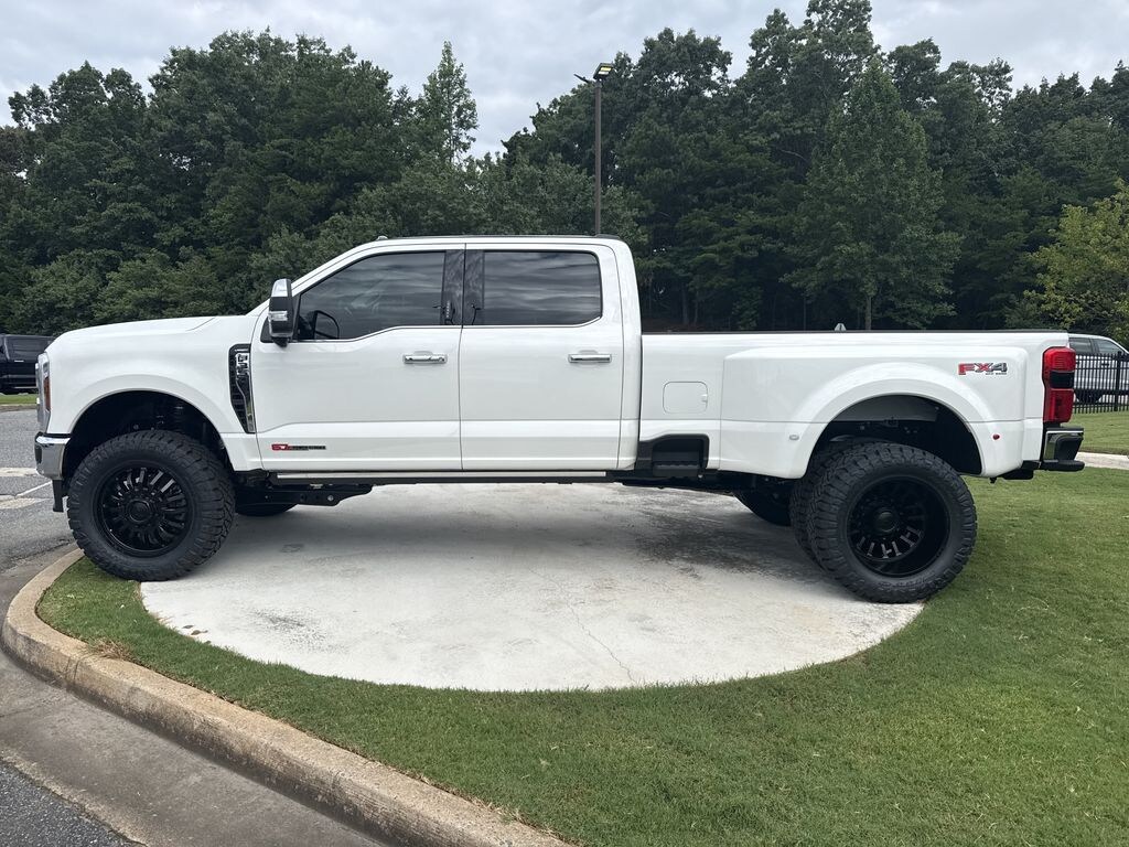 New 2026 Ford F-350SD Lariat DRW Truck
