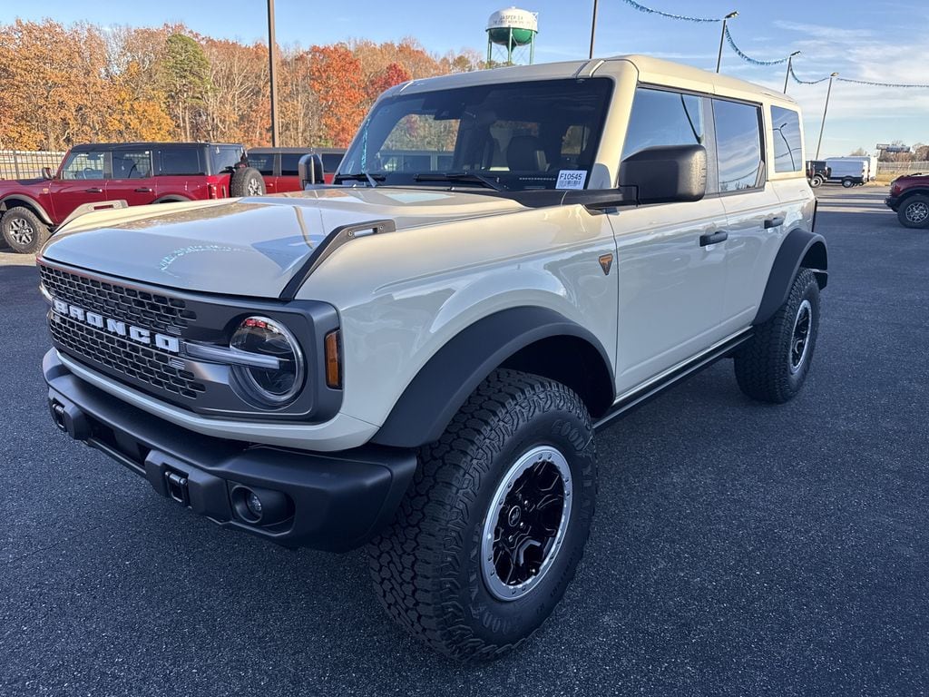 New 2025 Ford Bronco Badlands SUV