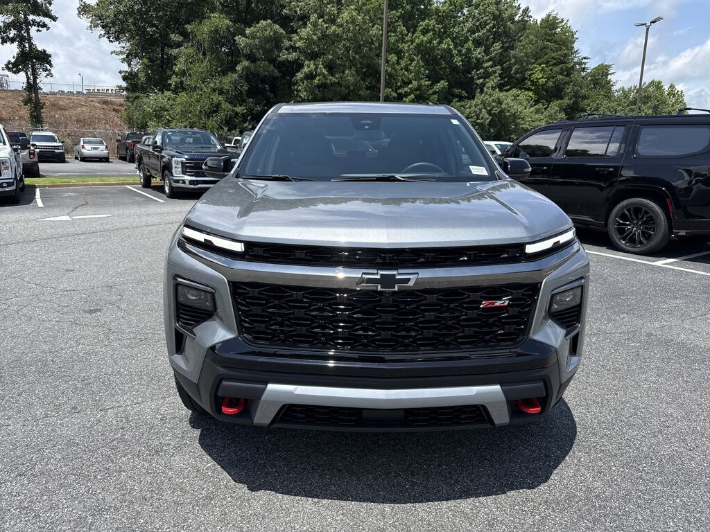 Used 2025 Chevrolet Traverse Z71 SUV