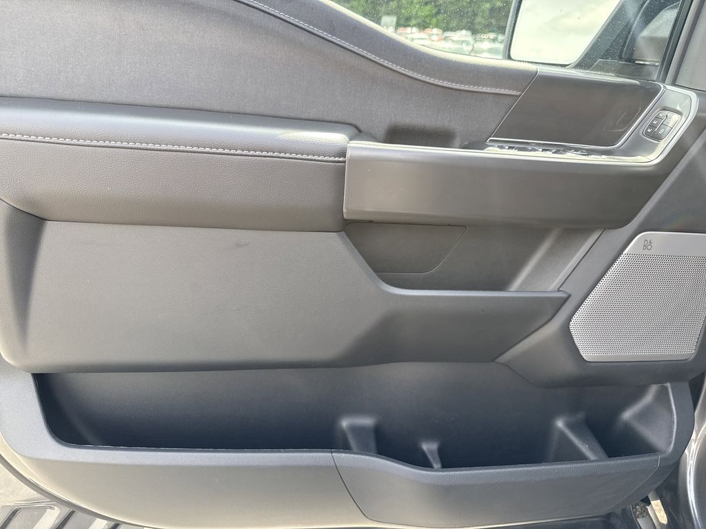 2025 Ford F-150 Lariat - Photo 10
