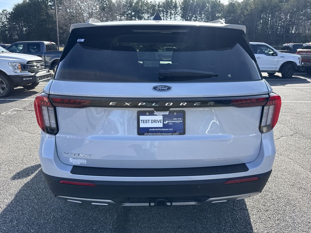 2026 Ford Explorer Active - Photo 6