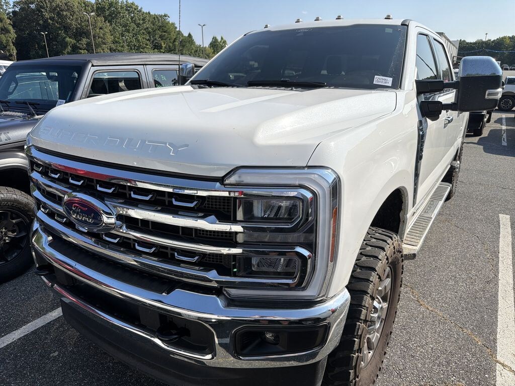 Used 2025 Ford F-250 Lariat Crew Cab Truck