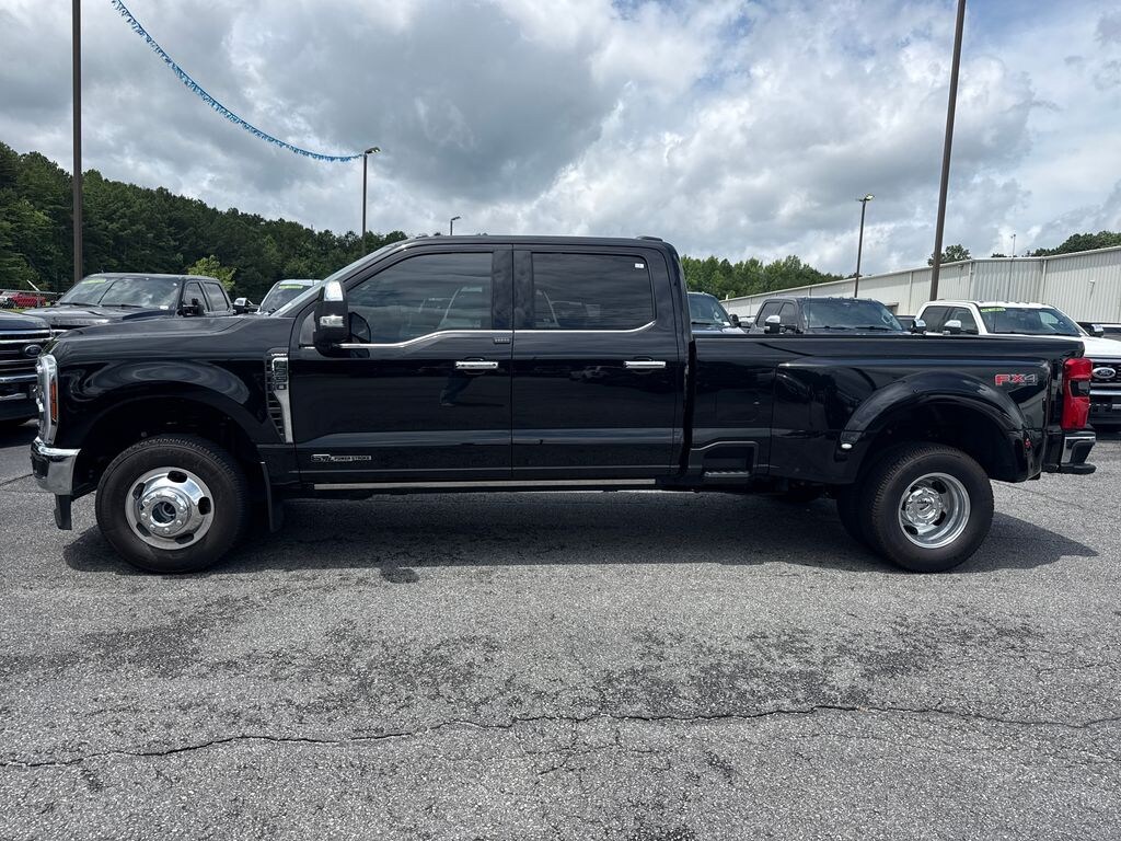 Used 2025 Ford F-350 Lariat Super Duty Crew Cab Long Bed Truck